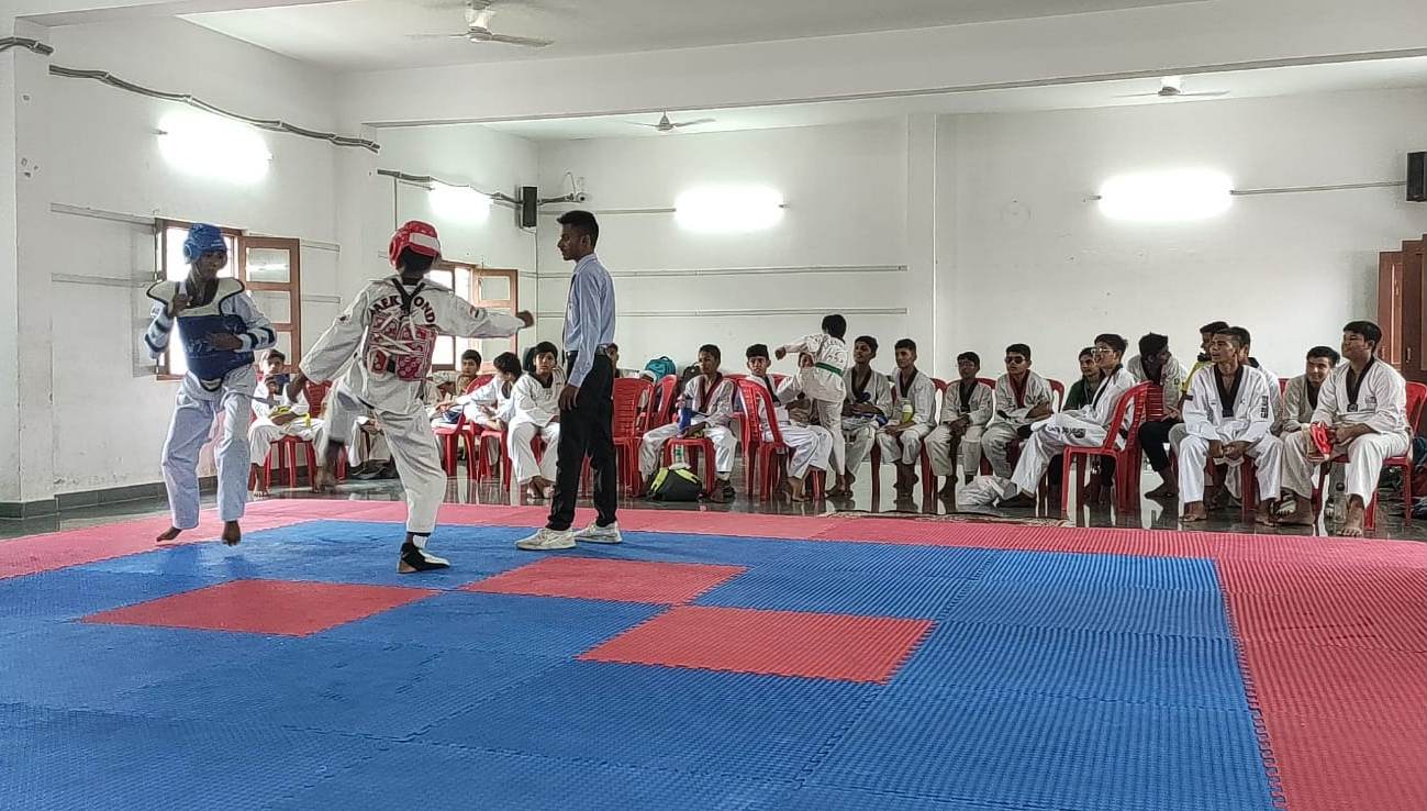 English Debate Competition